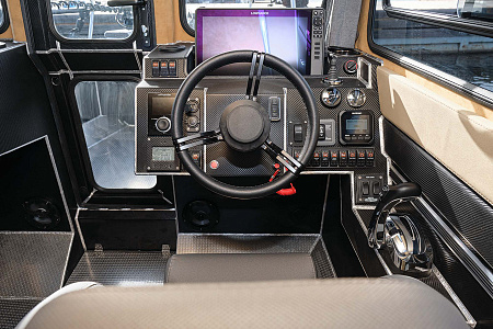 Катер Swift Chaser 780 CSR